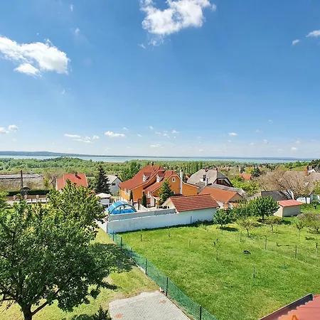 No 100 Andras With Everlasting Panoramic View In A Quiet Area Дом отдыха Вонярцвашхедь
