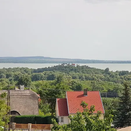 No 100 Andras With Everlasting Panoramic View In A Quiet Area Вонярцвашхедь